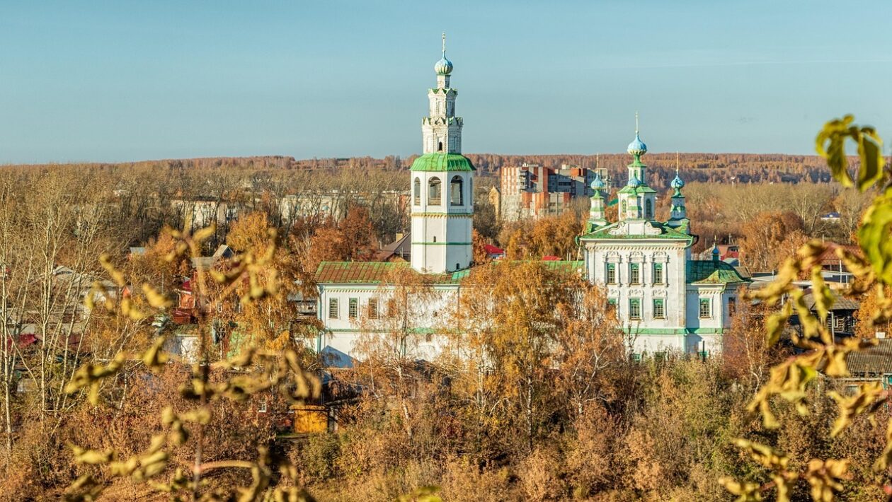 Aerodynamika multirotorov: Analýza vztlaku a parazitického odporu pri nízkych Reynoldsových číslach