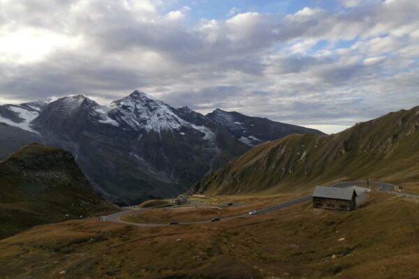 Pohonné systémy: Mapy účinnosti bezjadrových motorov vs. inrunner/outrunner konfigurácie