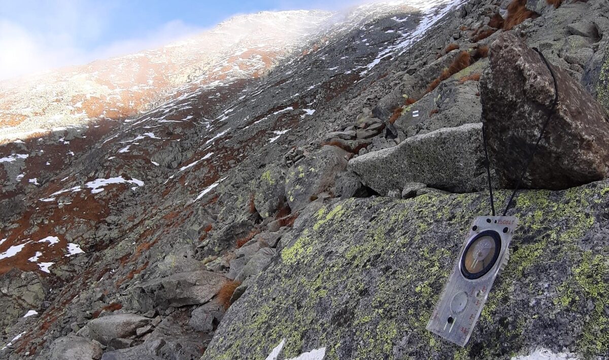 Magnetometrická kalibrácia: Kompenzácia rušenia pre presné určenie headingu UAV